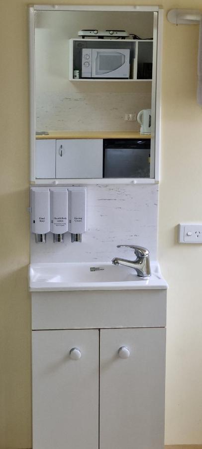 Y Motels Кингарой Екстериор снимка