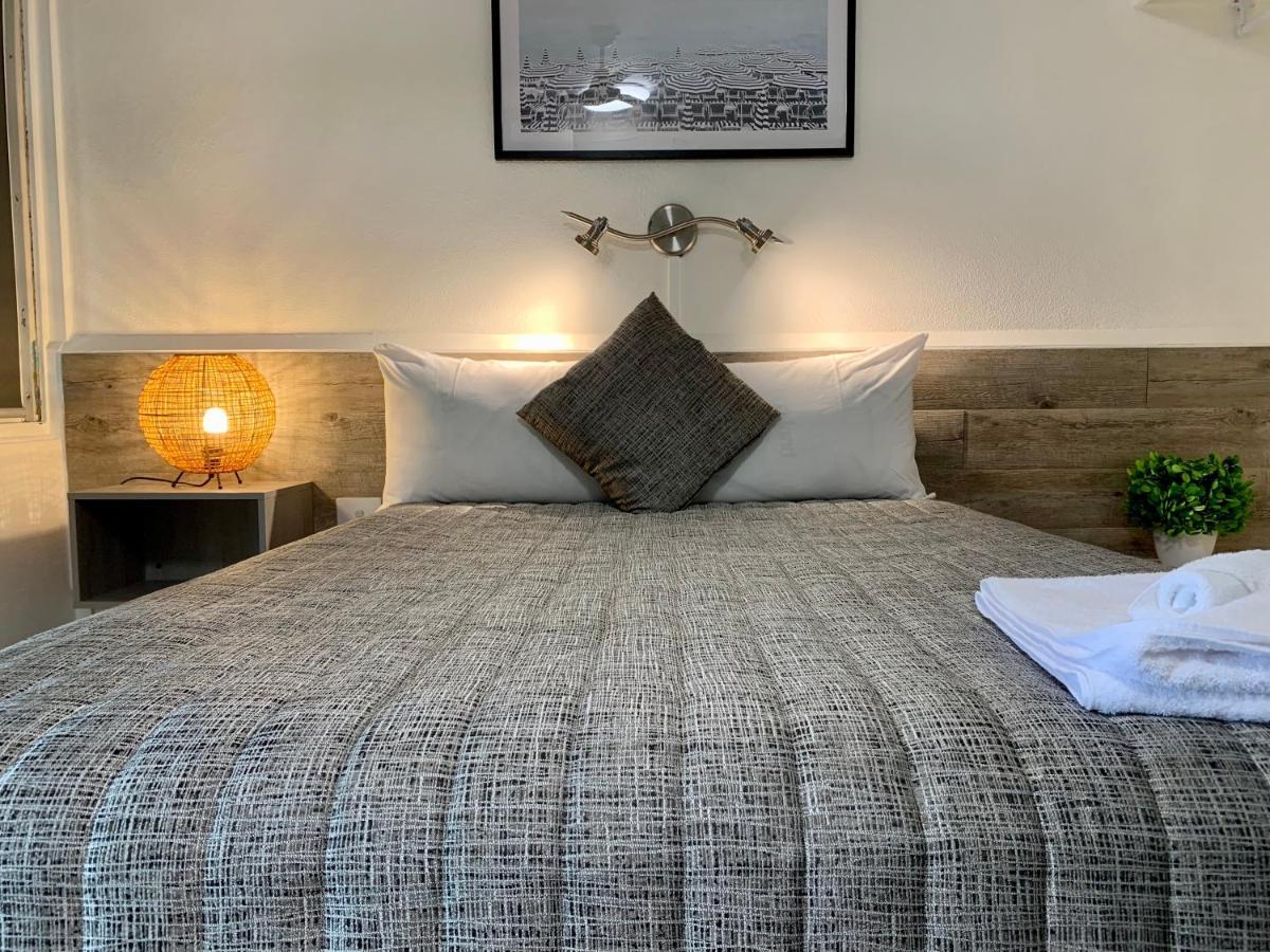 Y Motels Кингарой Екстериор снимка